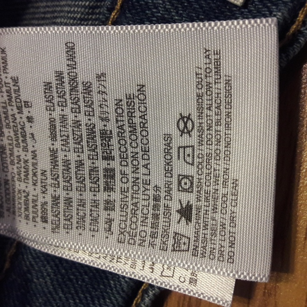 2/$15 NWT "Levi's" High Rise Skirt Girls Size 10 Reg. and 12 Reg. - Picture 6 of 6